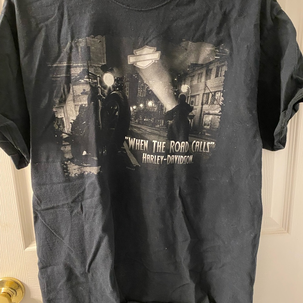 Harley-Davidson Black 'When the Road Calls' Tee